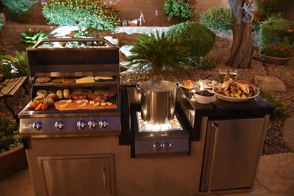 KoKoMo 7'6" outdoor kitchen island with wok burner, detail