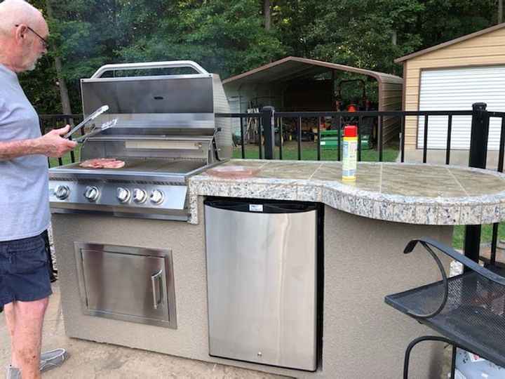 Kokomo Grill BBQ Island Round Bar, LED Lights & Built-In BBQ